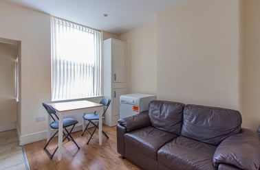 Colum Road, Cathays, Cardiff - Image 3